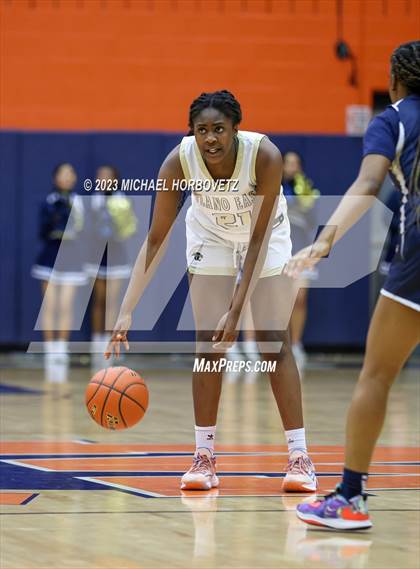Thumbnail 2 in Little Elm vs. Plano East (UIL 6A Bi-District) photogallery.