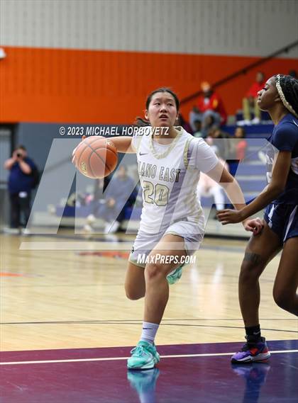 Thumbnail 2 in Little Elm vs. Plano East (UIL 6A Bi-District) photogallery.