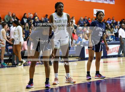 Thumbnail 2 in Little Elm vs. Plano East (UIL 6A Bi-District) photogallery.