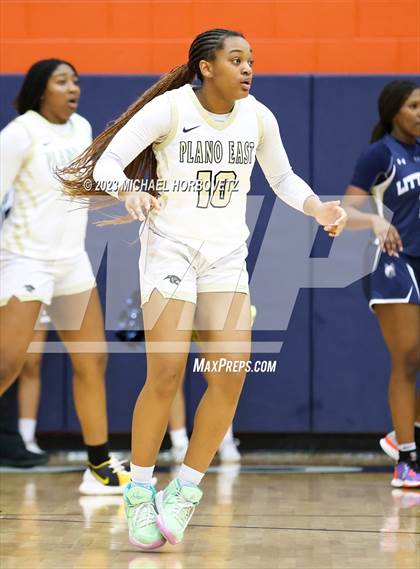 Thumbnail 2 in Little Elm vs. Plano East (UIL 6A Bi-District) photogallery.