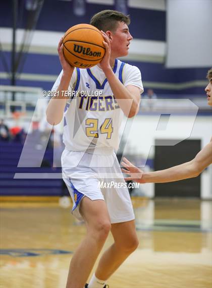 Thumbnail 3 in Westlake vs. Orem (Charger Tournament of Champions) photogallery.