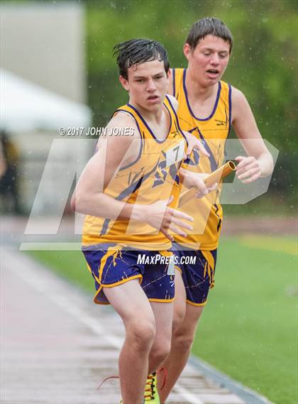 Thumbnail 1 in 50th Annual Loucks Games (Men’s 4X800 Nick Panaro Relay) photogallery.