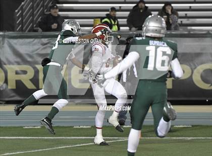 Thumbnail 3 in Mater Dei vs. De La Salle (CIF State Open Division Final) photogallery.