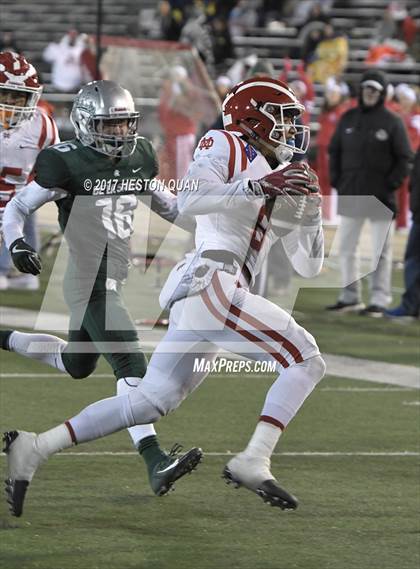Thumbnail 1 in Mater Dei vs. De La Salle (CIF State Open Division Final) photogallery.