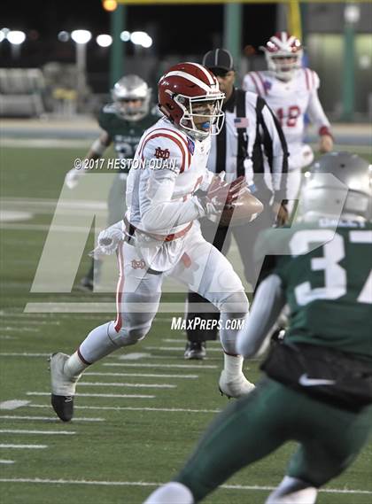 Thumbnail 1 in Mater Dei vs. De La Salle (CIF State Open Division Final) photogallery.