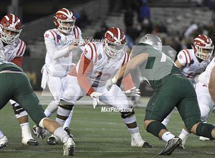Thumbnail 1 in Mater Dei vs. De La Salle (CIF State Open Division Final) photogallery.