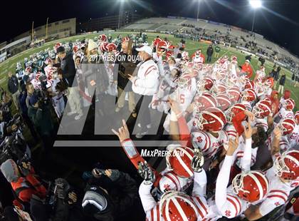 Thumbnail 1 in Mater Dei vs. De La Salle (CIF State Open Division Final) photogallery.