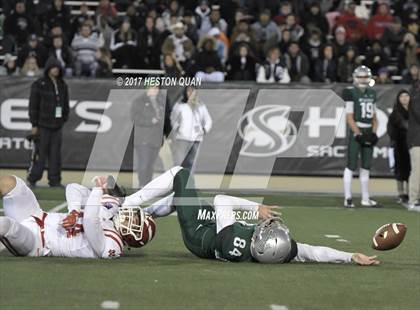 Thumbnail 3 in Mater Dei vs. De La Salle (CIF State Open Division Final) photogallery.