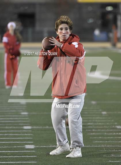 Thumbnail 3 in Mater Dei vs. De La Salle (CIF State Open Division Final) photogallery.
