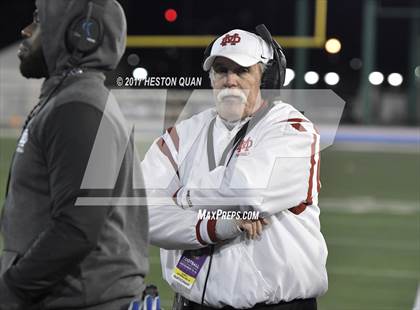 Thumbnail 2 in Mater Dei vs. De La Salle (CIF State Open Division Final) photogallery.