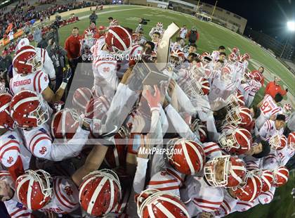 Thumbnail 2 in Mater Dei vs. De La Salle (CIF State Open Division Final) photogallery.