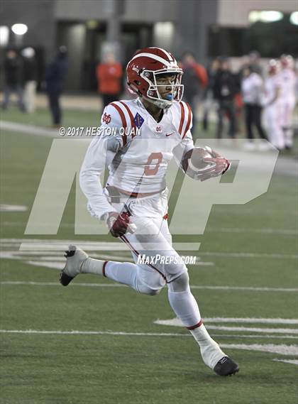 Thumbnail 2 in Mater Dei vs. De La Salle (CIF State Open Division Final) photogallery.