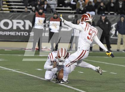 Thumbnail 2 in Mater Dei vs. De La Salle (CIF State Open Division Final) photogallery.