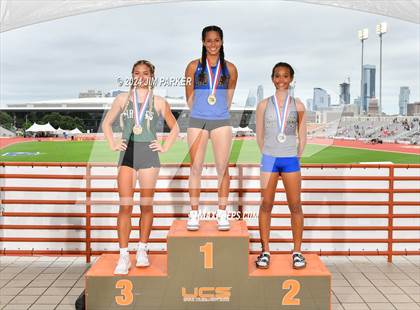 Thumbnail 1 in UIL 4A Track & Field Final (Awards) photogallery.