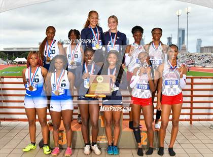 Thumbnail 2 in UIL 4A Track & Field Final (Awards) photogallery.
