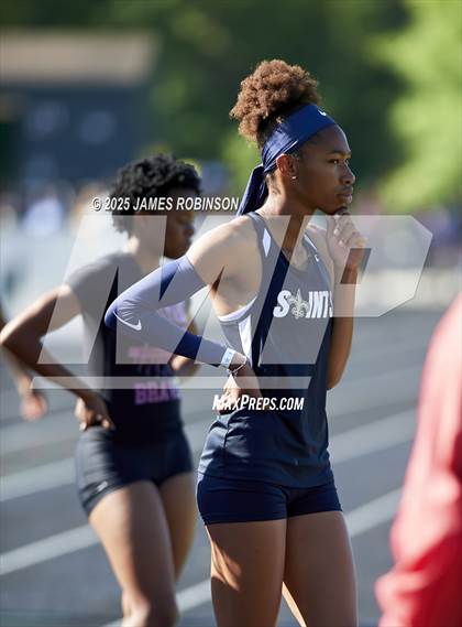 Thumbnail 3 in Gateway Conference Championships (400m) photogallery.