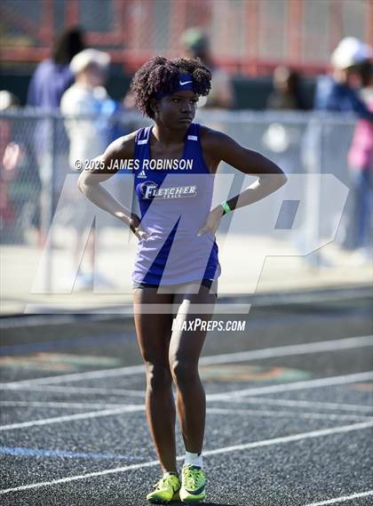 Thumbnail 3 in Gateway Conference Championships (400m) photogallery.