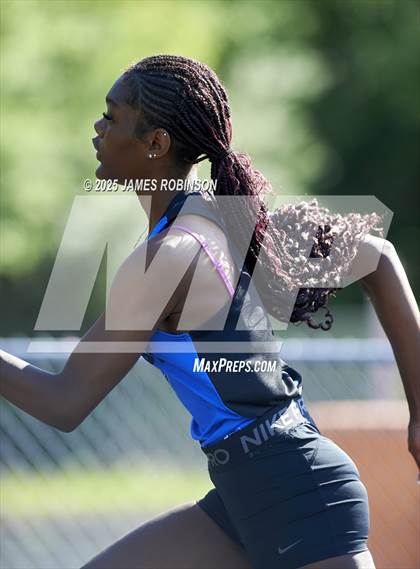 Thumbnail 3 in Gateway Conference Championships (400m) photogallery.