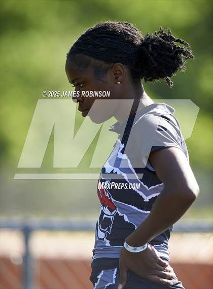 Thumbnail 3 in Gateway Conference Championships (400m) photogallery.