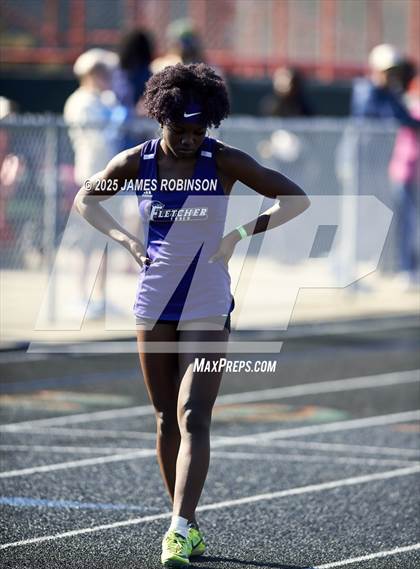 Thumbnail 2 in Gateway Conference Championships (400m) photogallery.