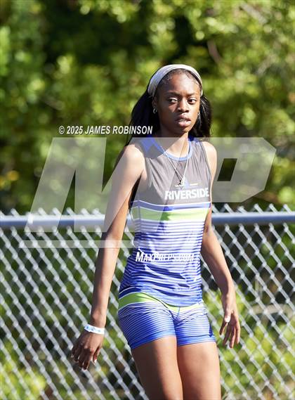 Thumbnail 2 in Gateway Conference Championships (400m) photogallery.