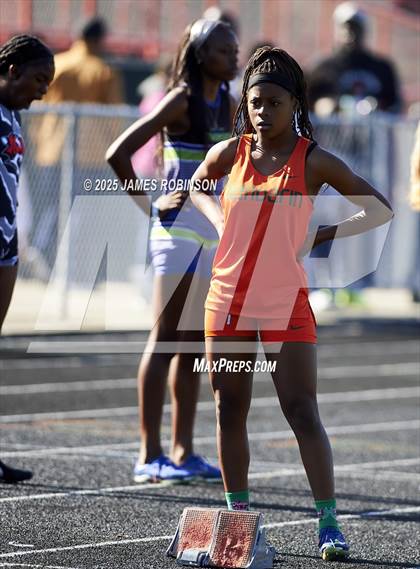 Thumbnail 3 in Gateway Conference Championships (400m) photogallery.