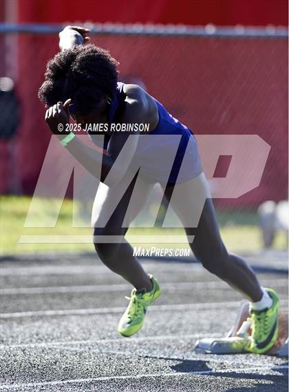 Thumbnail 1 in Gateway Conference Championships (400m) photogallery.