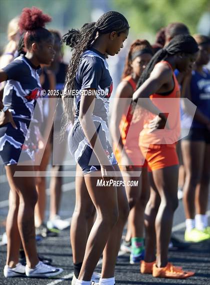 Thumbnail 3 in Gateway Conference Championships (400m) photogallery.