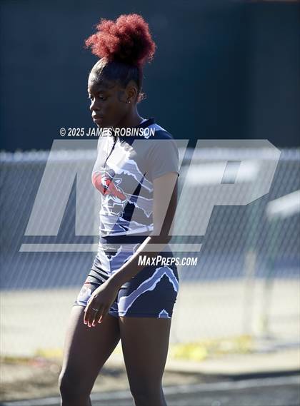 Thumbnail 1 in Gateway Conference Championships (400m) photogallery.