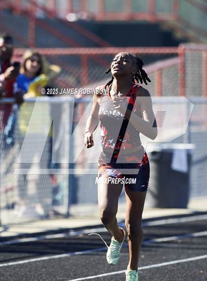 Thumbnail 3 in Gateway Conference Championships (400m) photogallery.