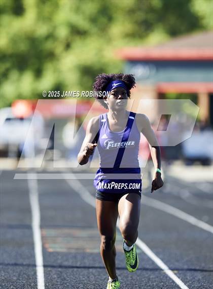 Thumbnail 1 in Gateway Conference Championships (400m) photogallery.
