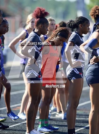 Thumbnail 1 in Gateway Conference Championships (400m) photogallery.
