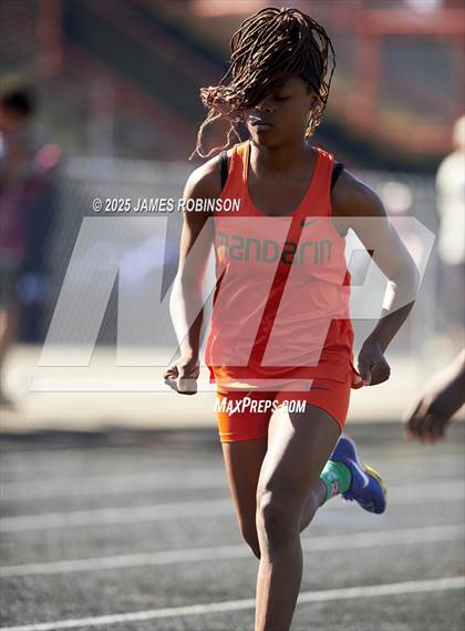 Thumbnail 1 in Gateway Conference Championships (400m) photogallery.