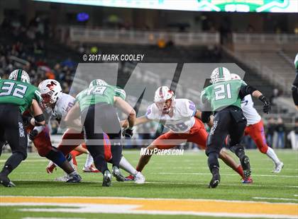 Thumbnail 3 in Midway vs. Carroll (UIL 6A D2 Quarterfinal) photogallery.