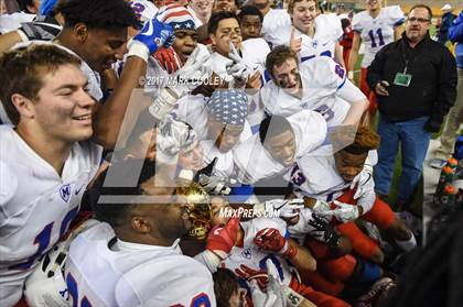 Thumbnail 2 in Midway vs. Carroll (UIL 6A D2 Quarterfinal) photogallery.