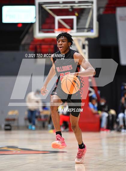 Thumbnail 3 in  Cardinal Ritter College Prep vs White Hall (King Cotton Classic) photogallery.