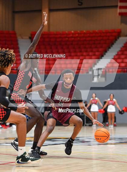 Thumbnail 1 in  Cardinal Ritter College Prep vs White Hall (King Cotton Classic) photogallery.