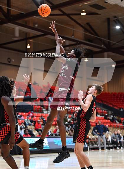 Thumbnail 3 in  Cardinal Ritter College Prep vs White Hall (King Cotton Classic) photogallery.