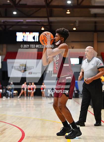 Thumbnail 3 in  Cardinal Ritter College Prep vs White Hall (King Cotton Classic) photogallery.