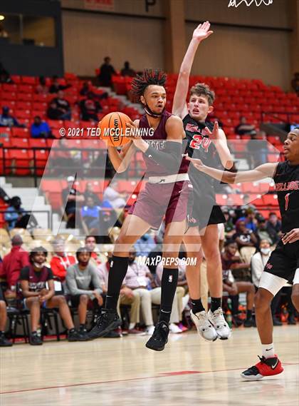 Thumbnail 1 in  Cardinal Ritter College Prep vs White Hall (King Cotton Classic) photogallery.