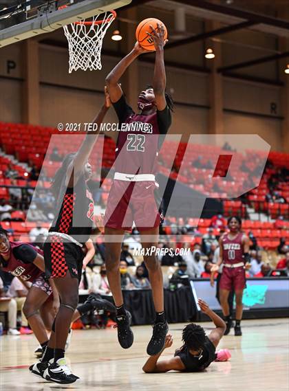 Thumbnail 2 in  Cardinal Ritter College Prep vs White Hall (King Cotton Classic) photogallery.