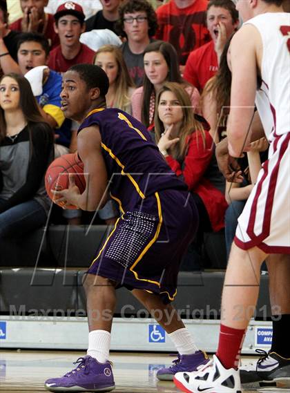 Thumbnail 1 in Archbishop Riordan vs. Cardinal Newman (CIF NorCal Regional D4 Final) photogallery.