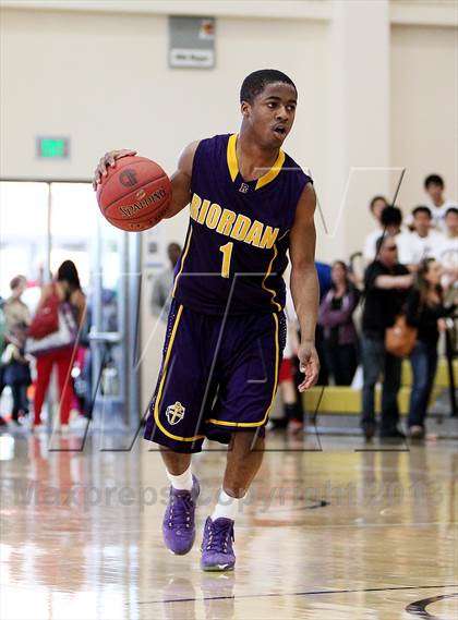 Thumbnail 2 in Archbishop Riordan vs. Cardinal Newman (CIF NorCal Regional D4 Final) photogallery.