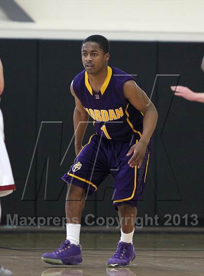 Thumbnail 2 in Archbishop Riordan vs. Cardinal Newman (CIF NorCal Regional D4 Final) photogallery.