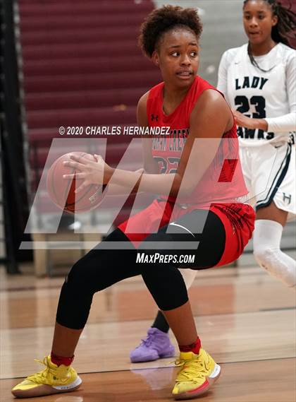 Thumbnail 3 in Hendrickson vs. Langham Creek (UIL 6A Regional Quarterfinal) photogallery.