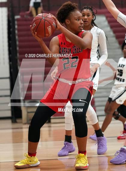 Thumbnail 1 in Hendrickson vs. Langham Creek (UIL 6A Regional Quarterfinal) photogallery.