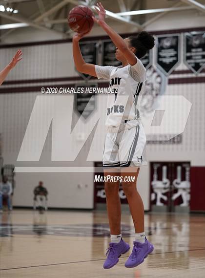 Thumbnail 1 in Hendrickson vs. Langham Creek (UIL 6A Regional Quarterfinal) photogallery.