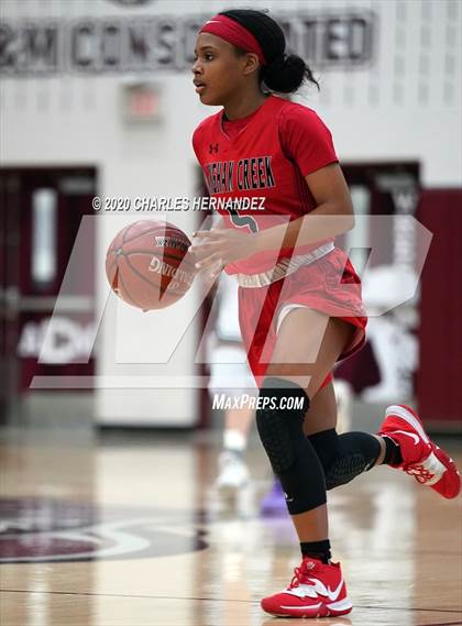 Thumbnail 3 in Hendrickson vs. Langham Creek (UIL 6A Regional Quarterfinal) photogallery.
