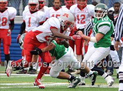 Thumbnail 3 in Amityville Memorial vs. Seaford (Long Island Class 4 Final) photogallery.