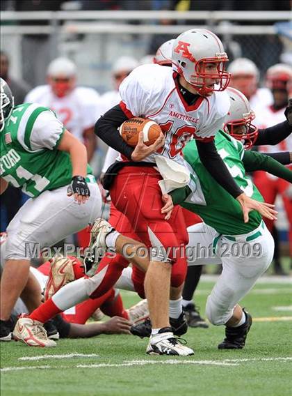 Thumbnail 2 in Amityville Memorial vs. Seaford (Long Island Class 4 Final) photogallery.